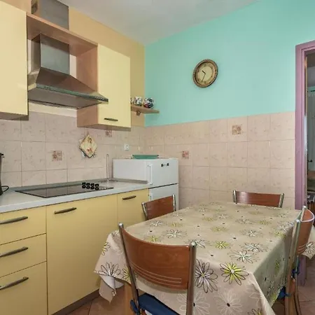 Alex Apartment *